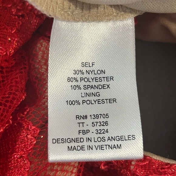 ❤️🧡”Emerald Sundae” NWT Bodycon Red Lace/Mesh Fully Lined MIDI Dress Size L❤️🧡 - Picture 12 of 14